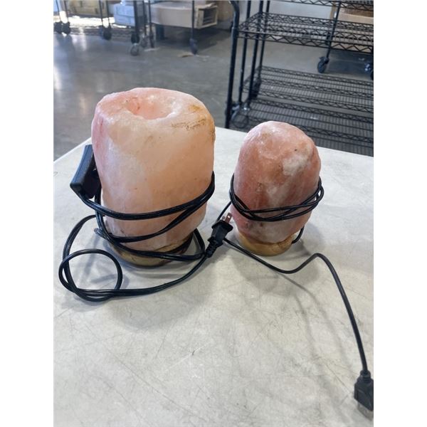 WOOD CABIN CLOCK AND 2 SALT LAMPS