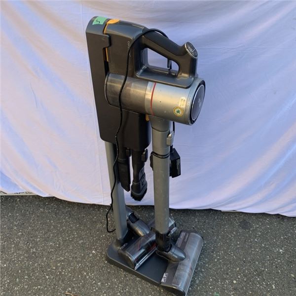 LG CORD ZERO A9 CORDLESS VACUUM WORKING WITH CHARGING STAND  AND EXTRA BATTERY