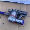 Image 6 : DYSON V8 TOTAL CLEAN CORDLESS VACUUM WORKING NO CHARGER WITH ACCESSORIES