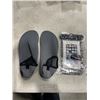 Image 2 : LOT OF VARIOUS WATER SHOES AND WET BAGS