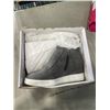 Image 3 : 3 NEW PAIRS OF WOMENS SIZE 7.5 BOOTS