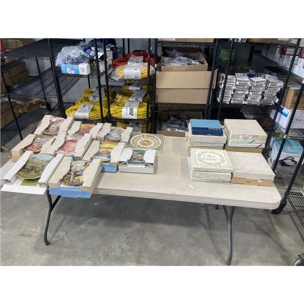 25 VINTAGE AND COLLECTIBLE COLLECTOR PLATES IN ORIGINAL BOXES