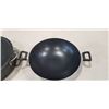 Image 2 : LARGE ROASTING POT W/ LID AND WOK W/ LID