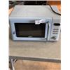 Image 1 : SALTON RETRO MICROWAVE