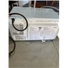 Image 4 : SALTON RETRO MICROWAVE