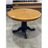Image 1 : ROUND OAK PEDESTAL TABLE