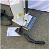 Image 4 : SHARK DETECT CLEAN CORDLESS VACUUM WORKING WITH CHARGING STAND