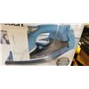 Image 2 : HAMILTON BEACH RETRACTABLE CORD STEAM IRON - TESTED WORKING