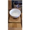 Image 2 : 6 NEW WHITE PORCELAIN SOUP BOWLS
