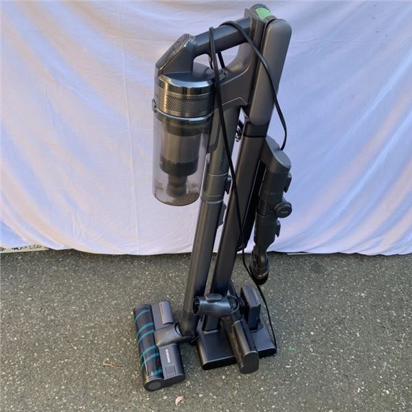 SAMSUNG JET 90 CORDLESS VACUUM WORKING WITH CHARGING STAND, ACCESSORIES AND EXTRA BATTERY
