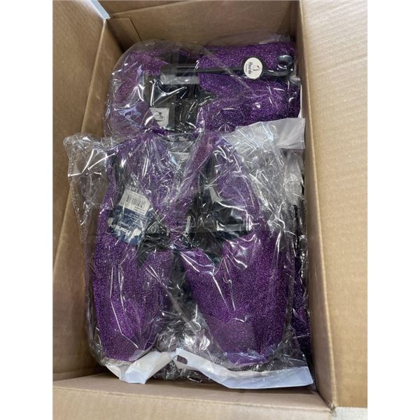 NEW CASE OF HOUNDS FOOTWEAR SLIPPERS, SIZE 9/10