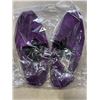 Image 2 : NEW CASE OF HOUNDS FOOTWEAR SLIPPERS, SIZE 9/10