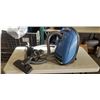 Image 1 : MIELE CANNISTER VACUUM WORKING