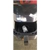 Image 2 : AS NEW BELLAPRO 5.7L TOUCHSCREEN AIR FRYER - TESTED WORKING, RETAIL $219