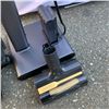 Image 5 : SAMSUNG JET 90 CORDLESS VACUUM WORKING WITH CHARGING STAND, ACCESSORIES AND EXTRA BATTERY