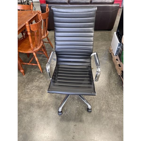 BLACK LEATHER MODERN ROLLING OFFICE CHAIR