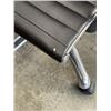 Image 3 : BLACK LEATHER MODERN ROLLING OFFICE CHAIR