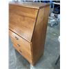 Image 5 : MAPLE DROP FRONT 3 DRAWER DESK