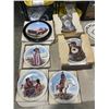 Image 2 : 25 VINTAGE AND COLLECTIBLE COLLECTOR PLATES IN ORIGINAL BOXES