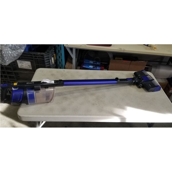 SHARK CORDLESS VACUUM