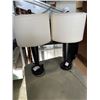 Image 1 : PAIR OF MODRN BLACK TABLE LAMPS