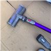 Image 5 : DYSON V8 CORDLESS VACUUM WORKING WITH CHARGER AND ACCESSORIES