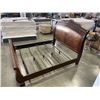 Image 3 : SOLID WOOD KING SIZE BEDFRAME