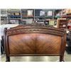 Image 4 : SOLID WOOD KING SIZE BEDFRAME