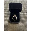 Image 3 : 5.00 CT GRA CERTIFIED ROUND BRILLIANT CUT MOISSANITE STONE VVS D COLOR SET IN CENTER WITH 14 ROUND B