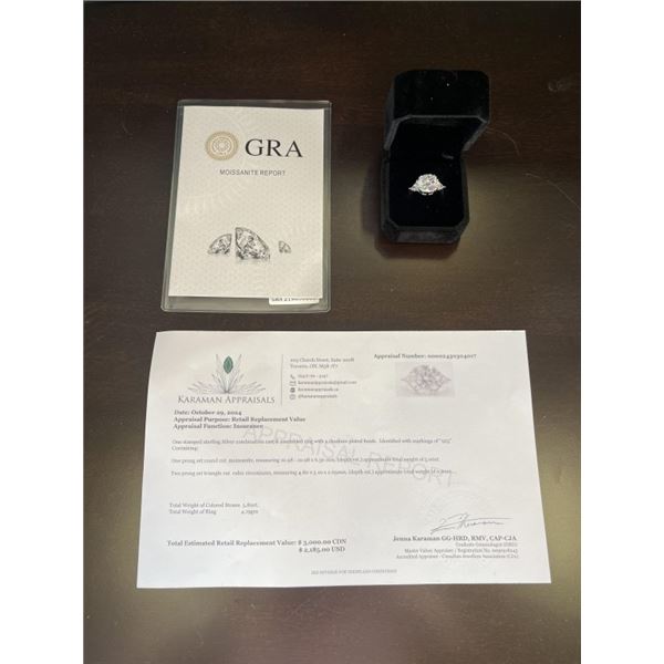 5.00 CT GRA CERTIFIED ROUND BRILLIANT CUT MOISSANITE STONE VVS D COLOR SET IN CENTER WITH TRIANGULAR