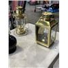 Image 2 : 2 BRASS LANTERNS, AND VINTAGE OIL LAMP AND 2 EXTRA SHADES