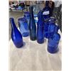Image 5 : LOT OF VINTAGE BLUE GLASS