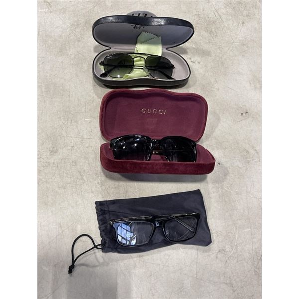 3 PAIRS OF DESIGNED RAYBAN AND GUCCI SUNGLASSES - UNAUTHENTICATED BUT ARE MARKED, 1 PAIR OF GUCCI AR