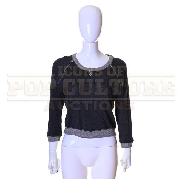 Happy Endings (TV) – Alex’s (Elisha Cuthbert) Top -57-43