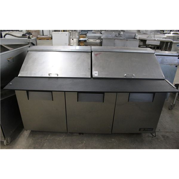 True 6'  3 Door Ref. Pizza Prep -- Needs Service