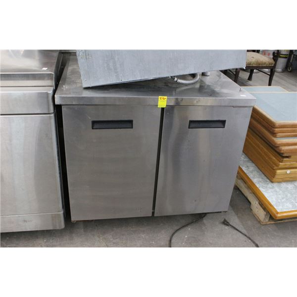 Delfield S/S  3'  Ref.Worktop  (38 Degrees)