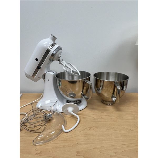 Kitchen Aid Artisan Tilt-Head Stand Mixer & Accessories