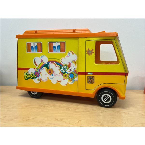 Vintage Mattel Barbie Country Camper with Shag Rug- see all photos - Approx: 19x8" & 12"T