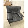 Image 4 : Italian Leather Oversized Armchair & Ottoman - darker grey