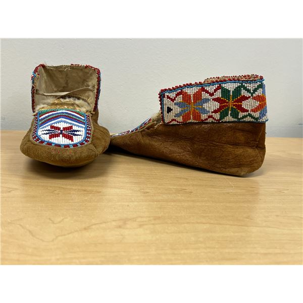 First Nations Beaded Moccasins - foot approx: 9 x 3.5" and 4.5" tall (see photos)