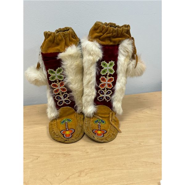 First Nations Beaded / Fur Mukluks - foot approx: 8 x 3.5" and 12" tall (see photos)