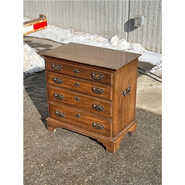 Pennsylvania House Low Chest With Handles - Approx: 24 x 14 & 24"T