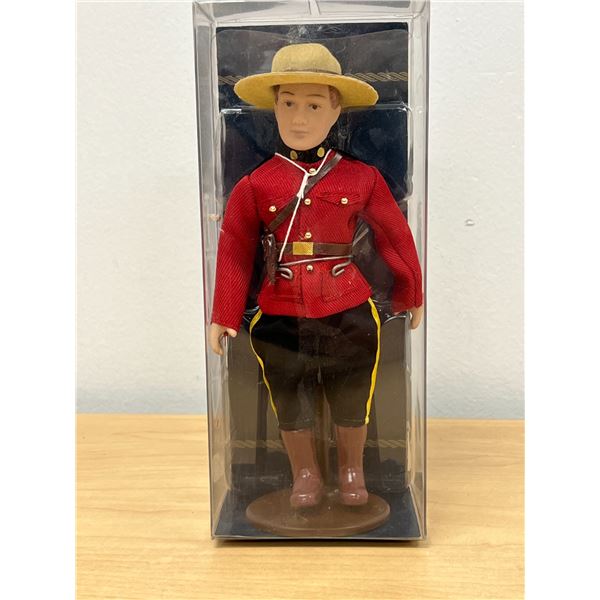RCMP  Elite Northern Gifts 8" Doll