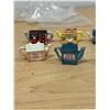 Image 4 : 1997 Red Rose Roseville Buildings Miniature Figurines Teapots (set of 8)