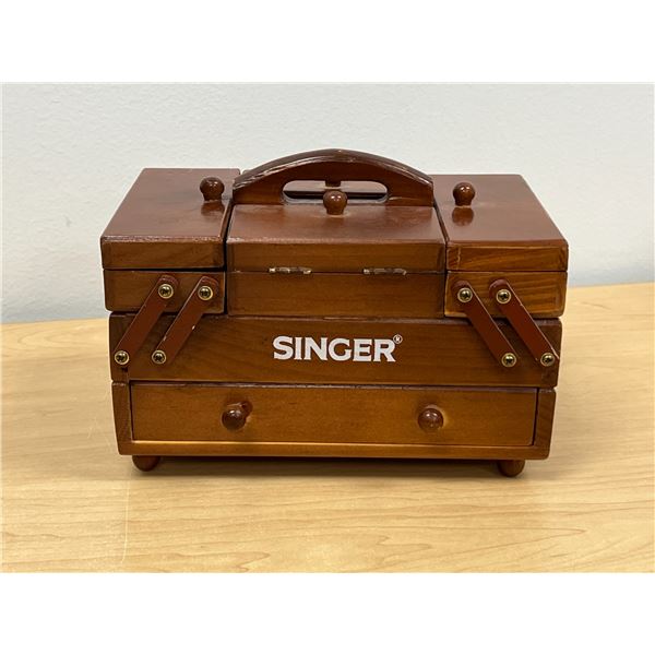 Small Singer Accordion Style Sewing Kit - Approx: 8x5 & 5"T