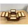 Image 3 : Small Singer Accordion Style Sewing Kit - Approx: 8x5 & 5"T