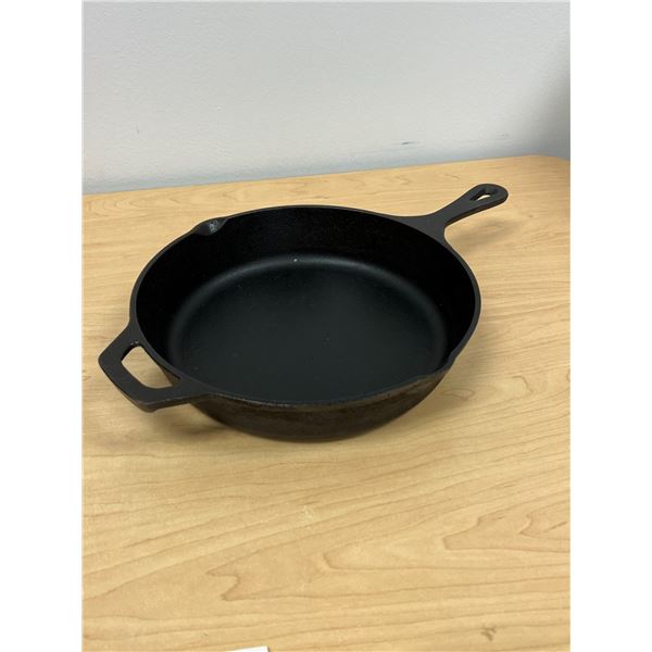 10" Remy Olivier Cast Iron Skillet / Fry Pan - see all photos