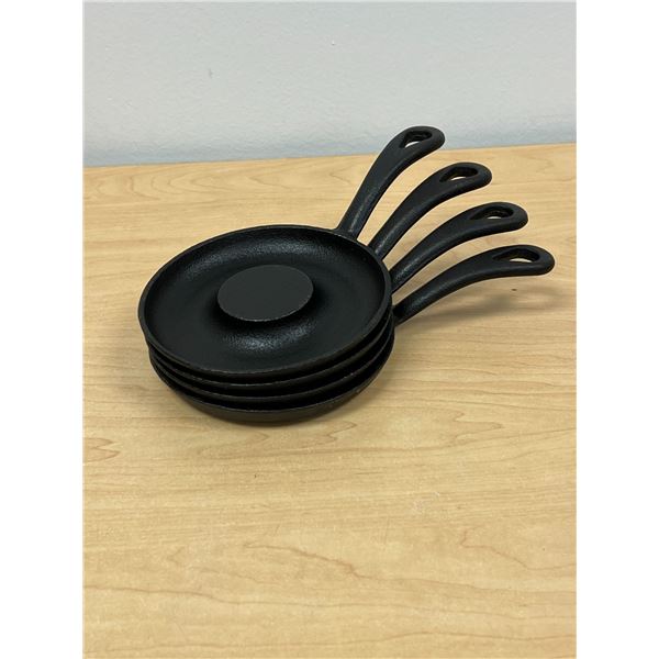 4 Cast Iron Doughnut Skillets / Pans 5"