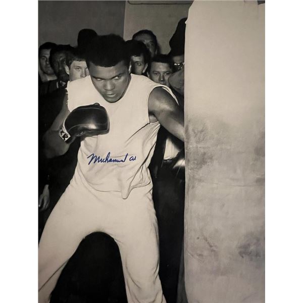 Muhammad Ali facsimile signed photo