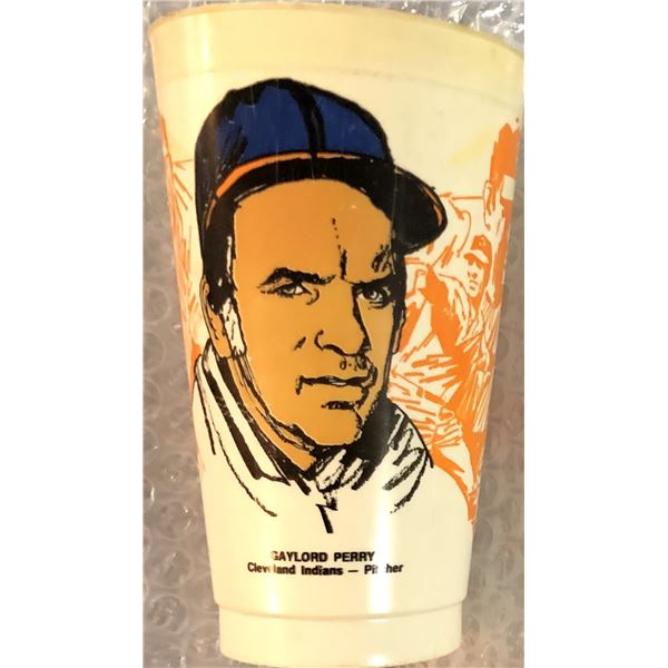 1976 AMOCO 7-ELEVEN SLURPEE CUP - GAYLORD PERRY (HOF)